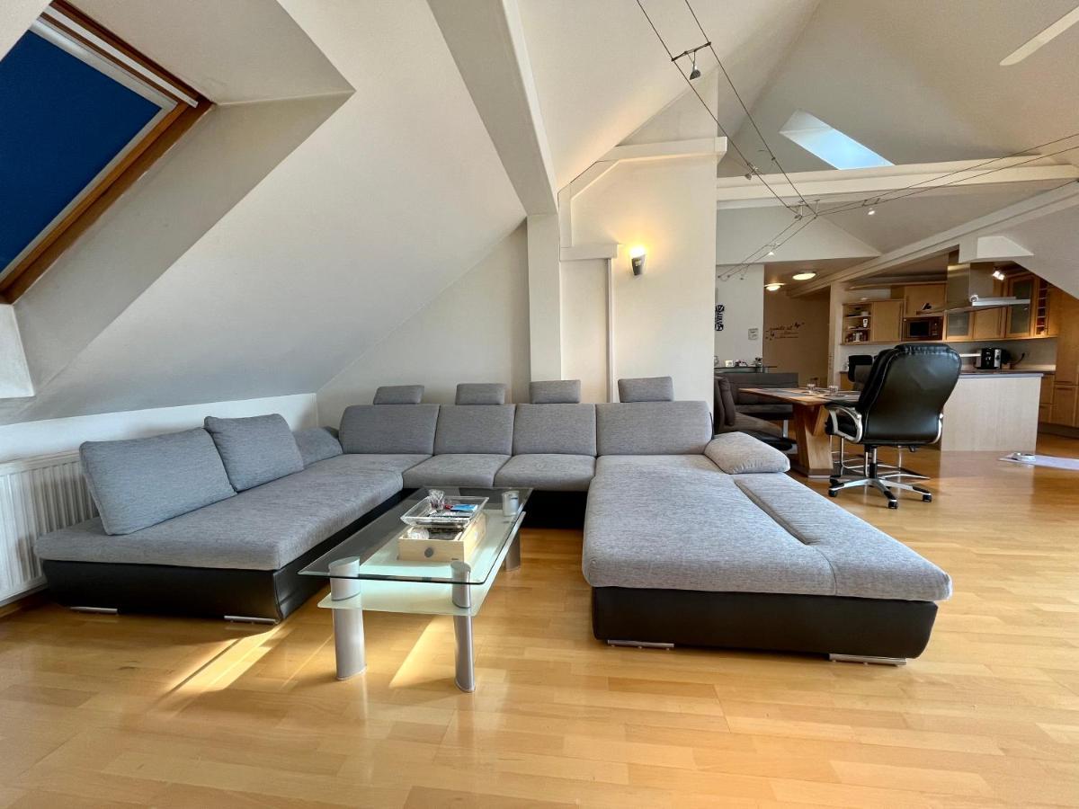 Apartamento Atemberaubendes Loft Mit Pool Viena Exterior foto